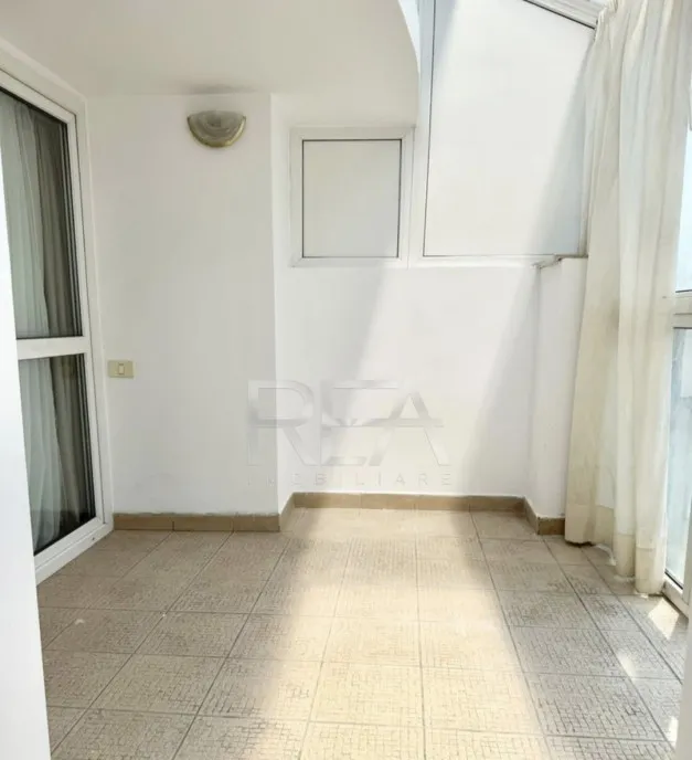 Duplex ultracentral 122mp bloc 1993 centrala sauna Piata