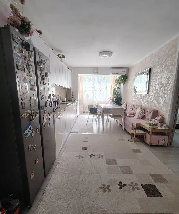 Vanzare Apartament 3 camere semidecomandat 59 mp Florilor
